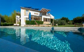 Casa Bamboo